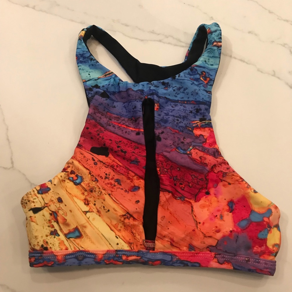 TRENDY Marble Bikini Top